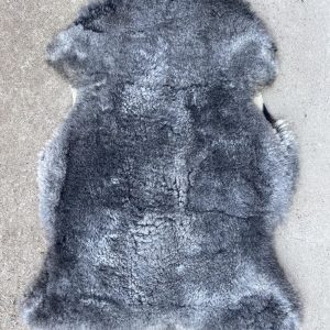 Dressyrgårdens LAMMSKINN 19004