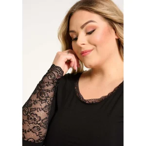 Jersey-Tisha med Ljuvliga Spetsärmar (fler Färger)