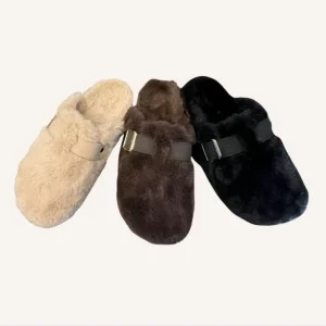 Härlig Pälstoffel med Spänne