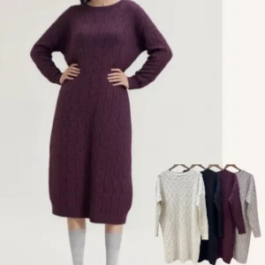 Härlig Stickad Klänning i Midilängd