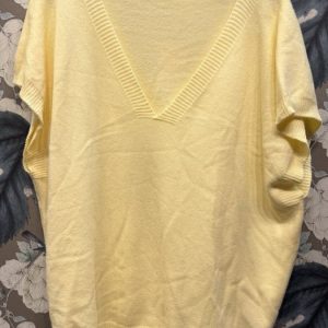 Finstickad Väst med V-Ringad Hals