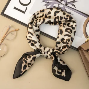 Leopardmönstrad Sjal