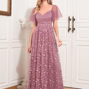 Blommig cocktailklänning i lantlig stil